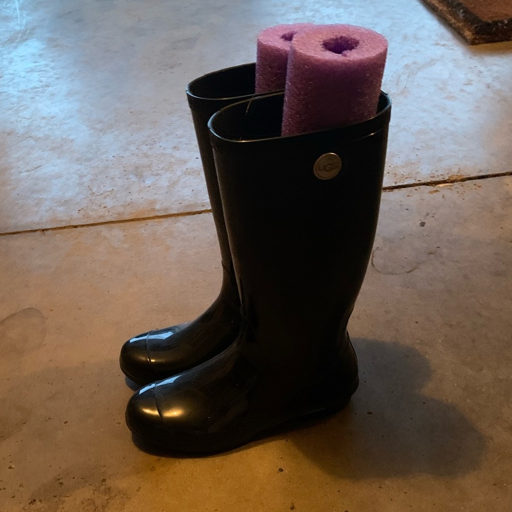 UGG black rain boots